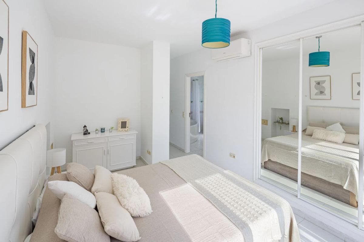 Sale of independent chalet in Barrio Reserva de Marbella, Marbella
photo 5