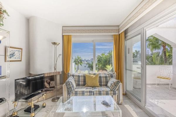Ático en venta en Barrio Reserva de Marbella, Marbella thumbnail 1