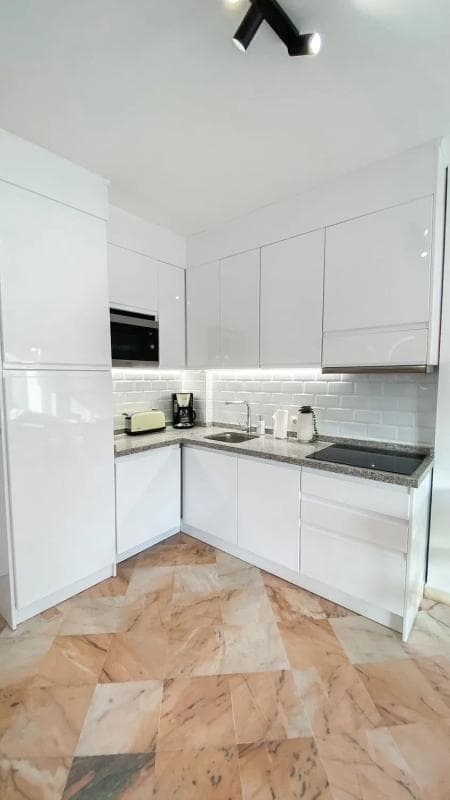 Sale of apartment in Avenida Jardines de las Golondrinas s/n, Marbella
photo 5