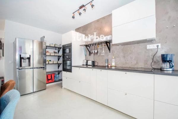 Piso en venta en Barrio Elviria, Marbella
thumbnail 1