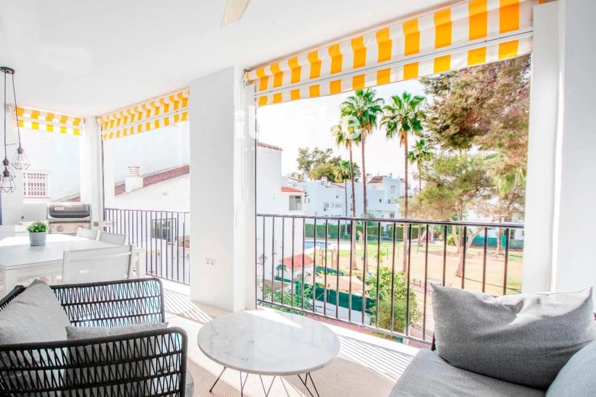 Venta de piso en Barrio Elviria, Marbella
photo 3