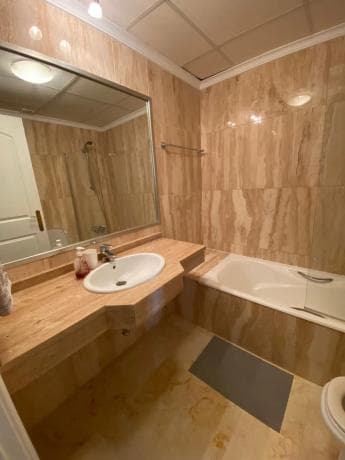 Piso en venta en Calle Hiedra, Marbella
thumbnail 1