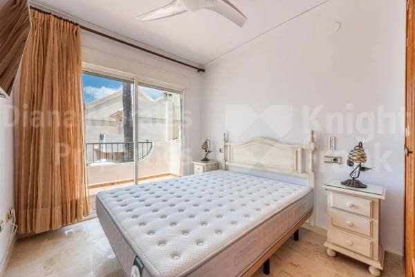 Chalet adosado en venta en Barrio Santa María , Marbella thumbnail 1