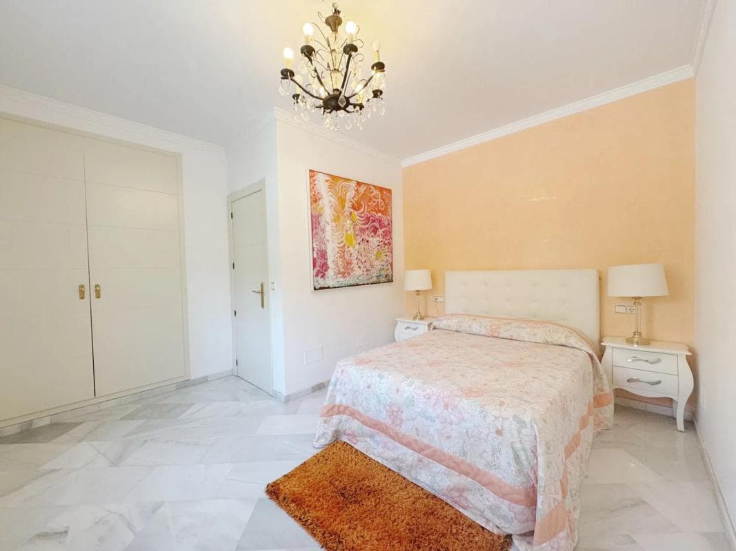 Sale of independent chalet in PS GOLF (DEL) (STA M GOLF), Marbella
photo 4