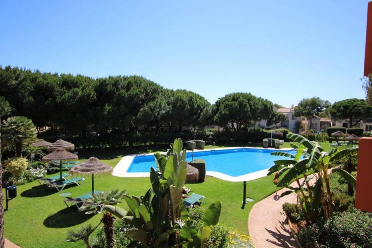 Venta de duplex en Avenida de los Alisos, Marbella photo 4
