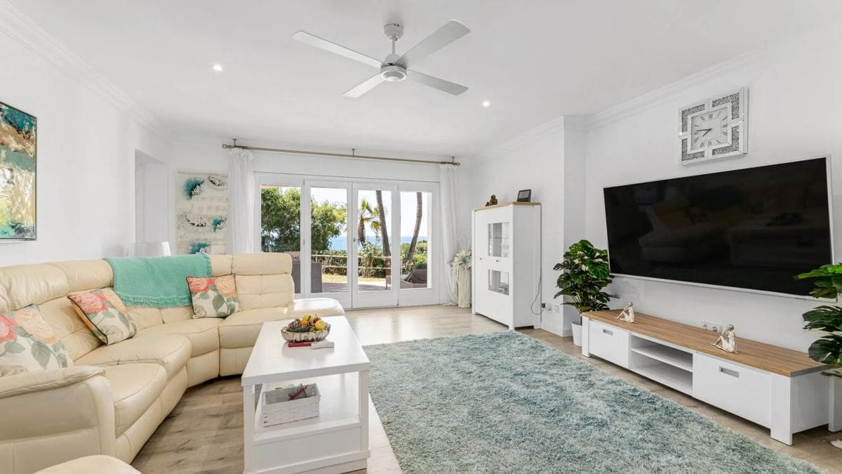 Venta de chalet independiente en AV 14-UR HACIENDA LAS CHAPAS, Marbella
photo 2