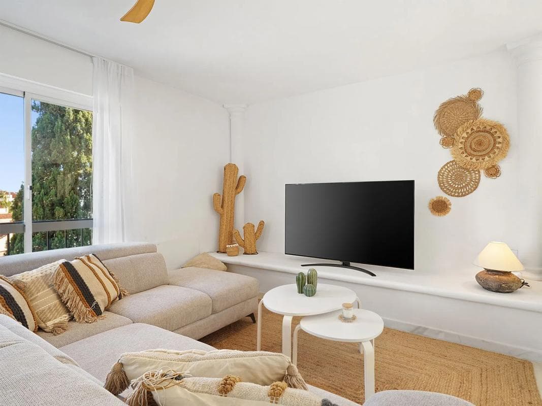 Venta de duplex en AV CASARABONELA-RESERVA MARB s/n, Marbella photo 2