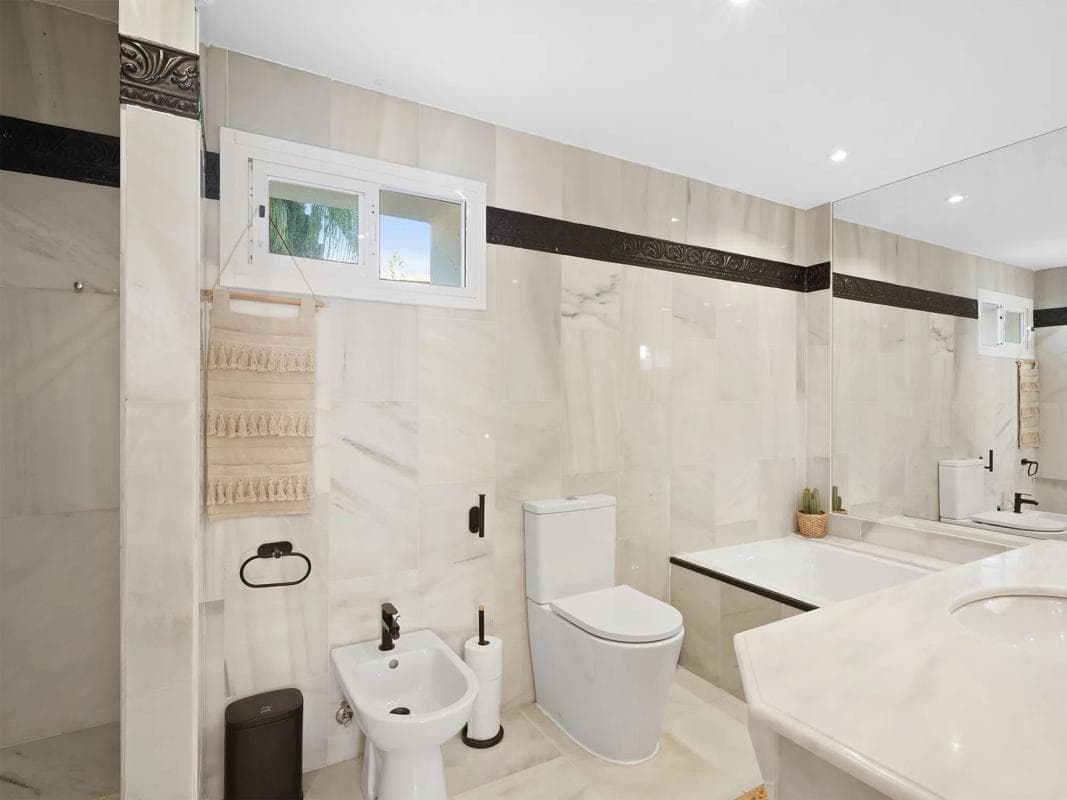 Venta de duplex en AV CASARABONELA-RESERVA MARB s/n, Marbella photo 5