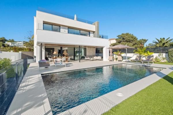 Piso en venta en Avenida Navarra, 132, Marbella
thumbnail 1