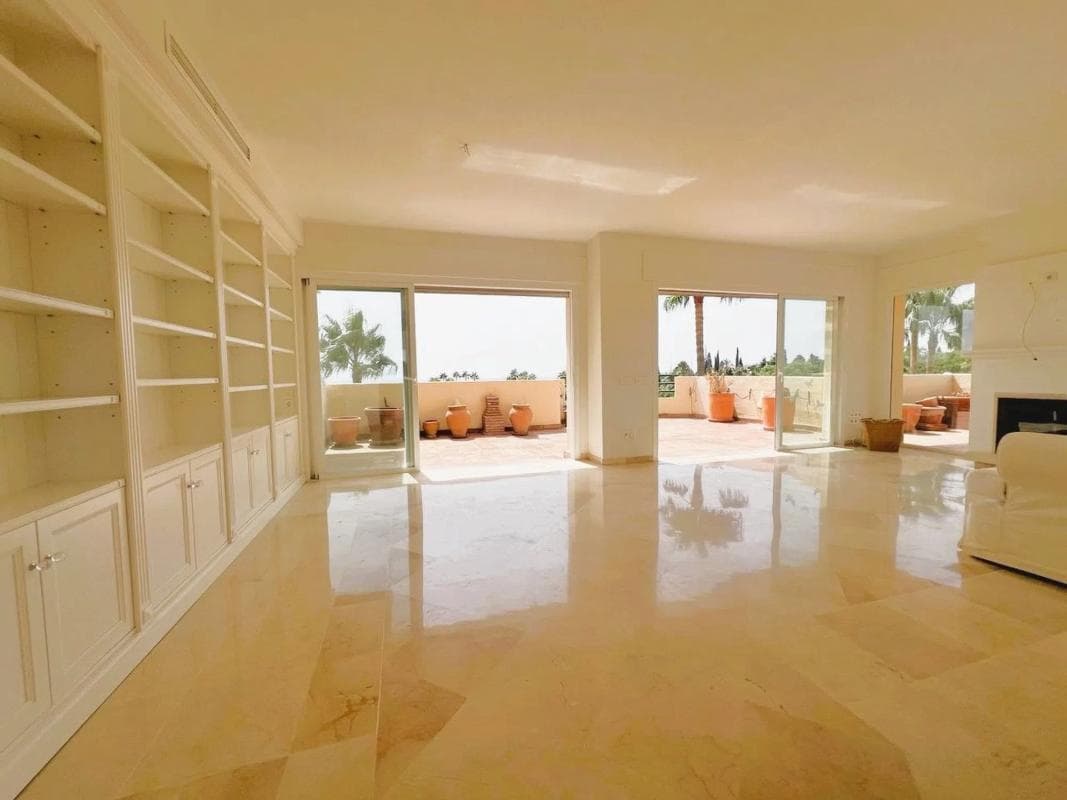 Venta de duplex en Calle D-9K, 1, Marbella photo 2