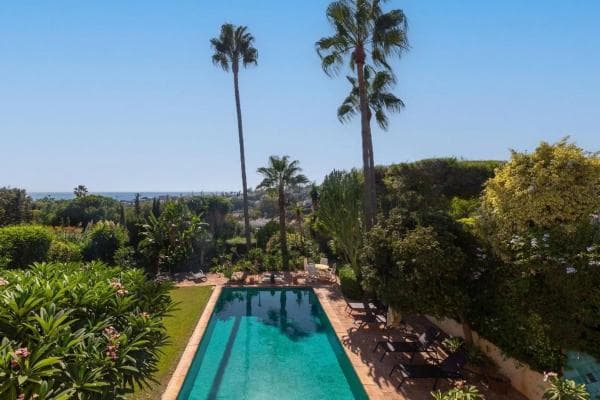 Independent chalet for sale in Avenida de Portugal, Marbella
thumbnail 1