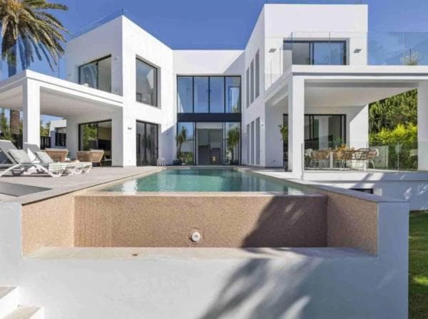 Independent chalet for sale in Barrio Marbesa, Marbella
photo 1