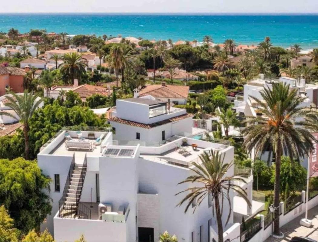 Venta de chalet independiente en Barrio Marbesa, Marbella
photo 2