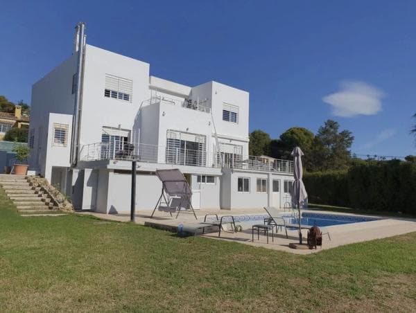 Independent chalet for sale in Urbanización Calle Ciudad de los Periodistas, Marbella
photo 1