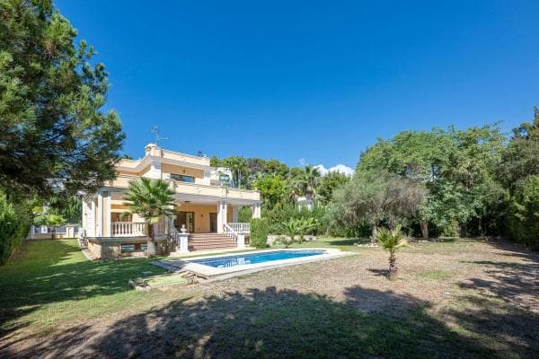 Independent chalet for sale in AV 5-UR HACIENDA LAS CHAPAS, Marbella
thumbnail 1