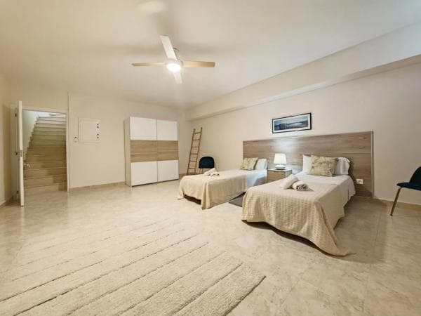 Chalet adosado en venta en Barrio Cabopino-Artola , Marbella photo 1