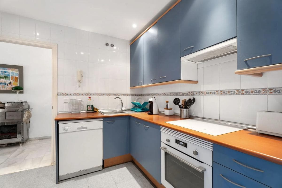 Venta de piso en CL FAISAN (CARIB PLAYA), Marbella
photo 5