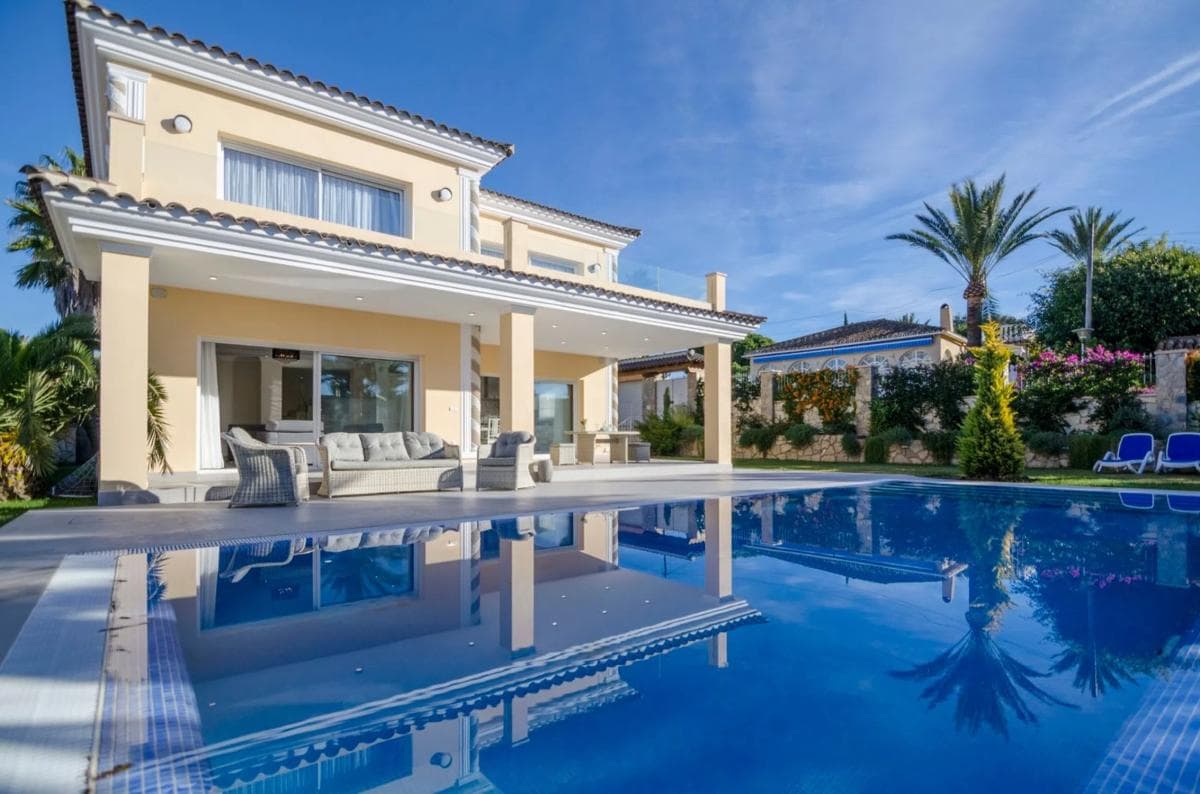 Venta de chalet independiente en Calle Fuerteventura, 174, Marbella
photo 2