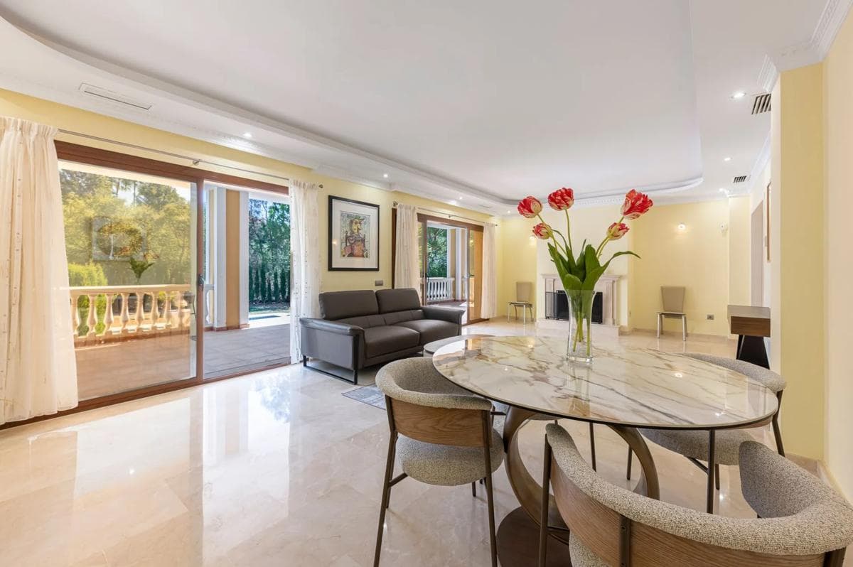Venta de chalet independiente en AV 5-UR HACIENDA LAS CHAPAS, 289, Marbella
photo 3