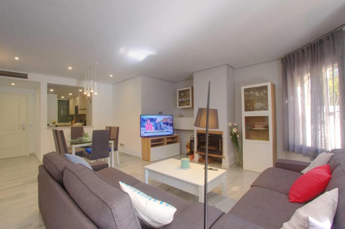 Venta de piso en CL MENCEY-REAL ZARAGOZA, Marbella
photo 2