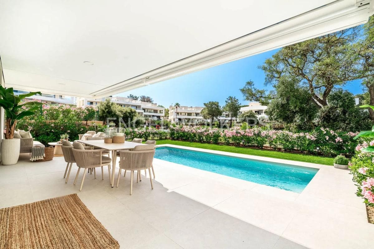 Sale of independent chalet in Urbanización Calle Ciudad de los Periodistas, Marbella
photo 4