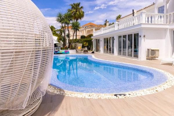 Independent chalet for sale in Paseo de Noruega s/n, Marbella
photo 1