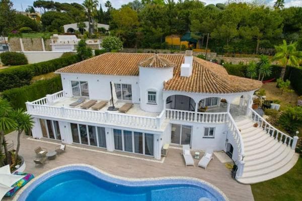 Independent chalet for sale in Paseo de Noruega s/n, Marbella
thumbnail 2