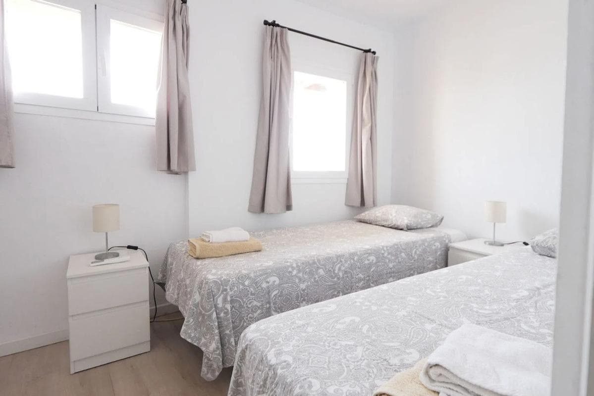 Venta de piso en Puerto de Cabopino, Marbella
photo 2