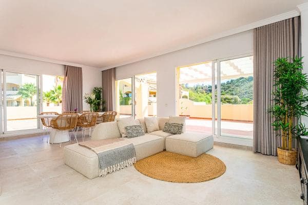 Ático en venta en Barrio Santa María, Marbella thumbnail 2