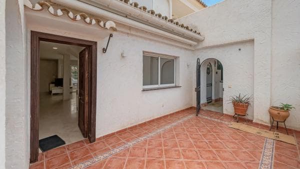 Ático en venta en AV CUESTA CORREA UR MARBESA, Marbella thumbnail 1