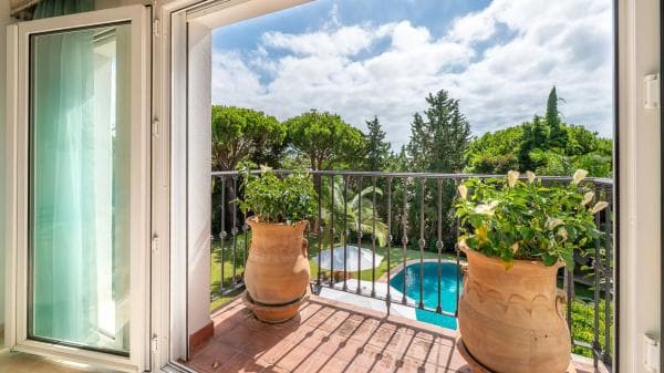 Independent chalet for sale in AV 4-UR HACIENDA LAS CHAPAS, Marbella
photo 1