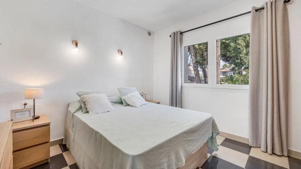 Independent chalet for sale in Calle de los Cipreses, Marbella
thumbnail 1