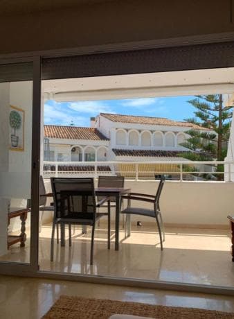 Piso en venta en Calle Tenerife, Marbella
thumbnail 1