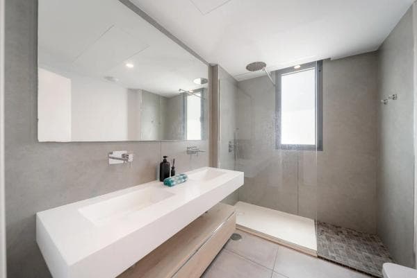 Duplex en venta en Barrio Cabopino-Artola, Marbella photo 1