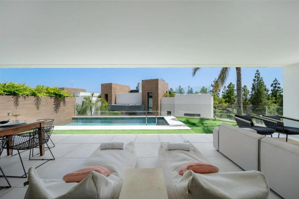 Venta de duplex en Barrio Cabopino-Artola, Marbella photo 4
