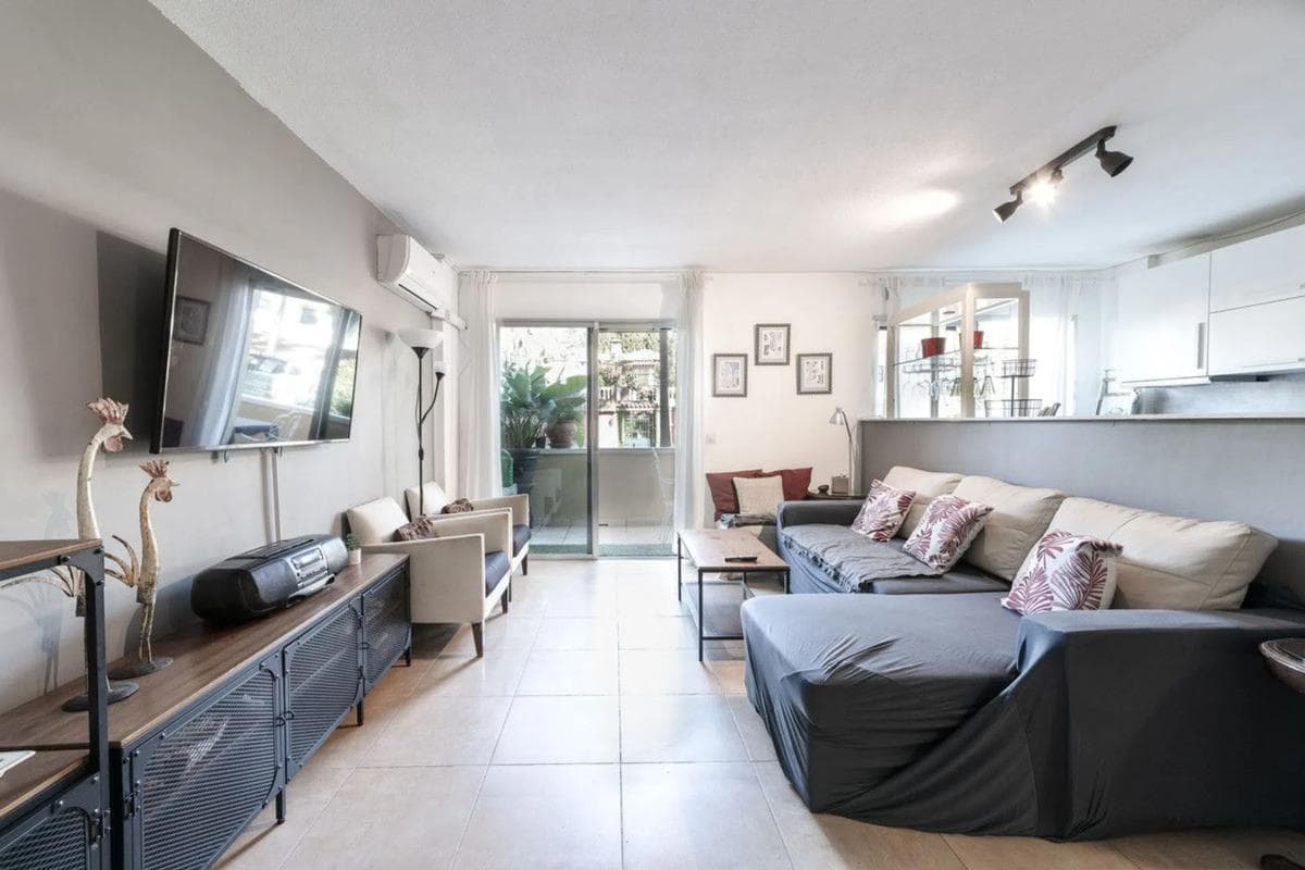 Venta de piso en Calle de Las Golondrinas, 28, Marbella
photo 3