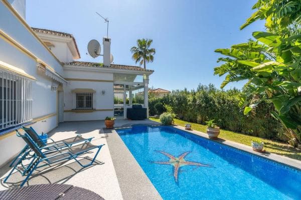 Independent chalet for sale in Barrio Marbesa, Marbella
thumbnail 2