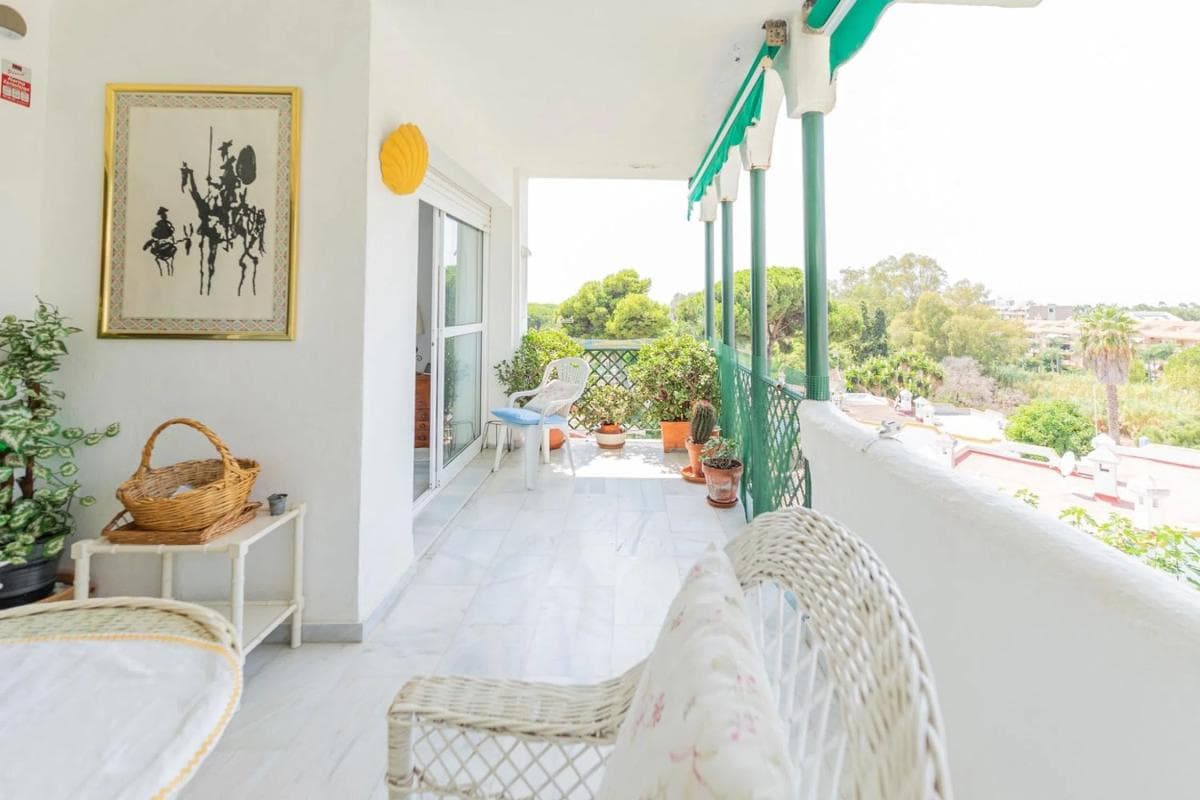 Venta de piso en Barrio Cabopino-Artola, Marbella
photo 4