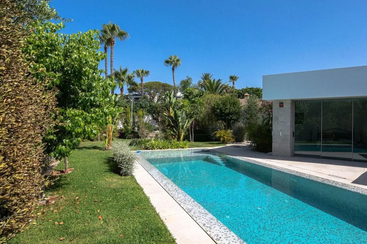 Venta de chalet independiente en AV ARAGON-UR MARBESA, Marbella
photo 4