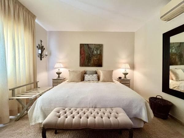 Chalet independiente en venta en Calle Laurel, Marbella
photo 1