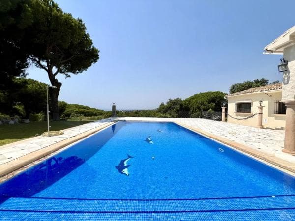 Chalet independiente en venta en Calle Laurel, Marbella
thumbnail 1