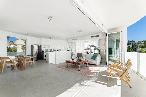 Chalet independiente en venta en Avenida Cataluña, Marbella
thumbnail 2