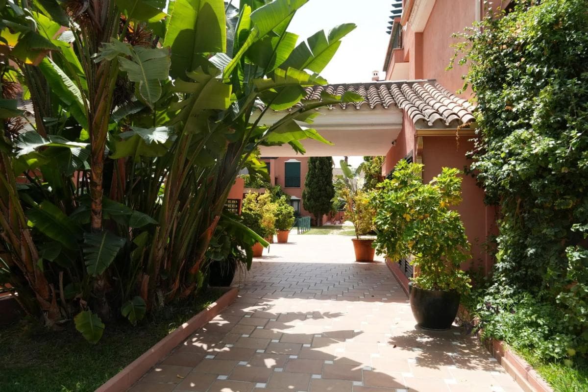 Venta de piso en Calle de los Alcotanes, Marbella
photo 2