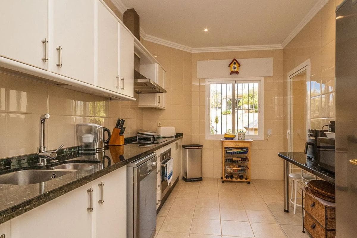 Venta de piso en Avenida Giuseppe Filippa, Marbella
photo 4