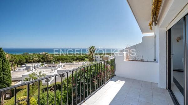Chalet independiente en venta en Avenida de los Acebos, Marbella
thumbnail 2