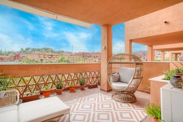 Piso en venta en Urbanización La Reserva, 4, Marbella
thumbnail 1