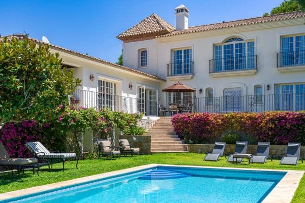Chalet independiente en venta en Barrio Hacienda Las Chapas, Marbella
thumbnail 1