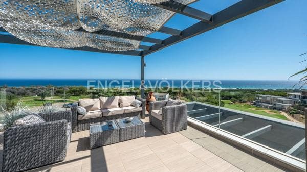 Chalet independiente en venta en Avenida de los Acebos, Marbella
photo 1