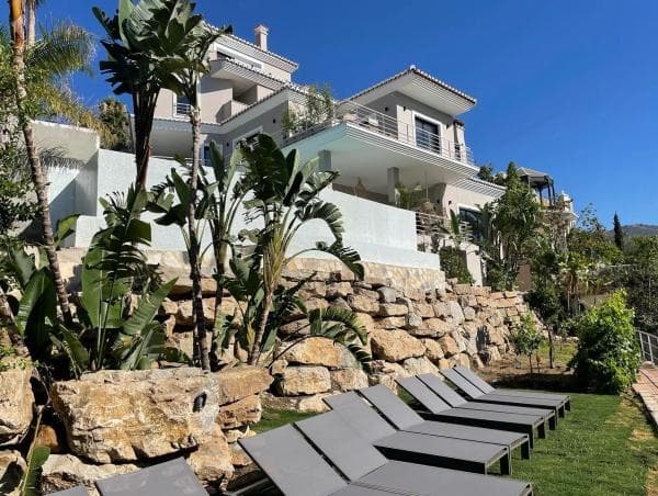 Chalet independiente en venta en Paseo del Golf, Marbella
photo 1