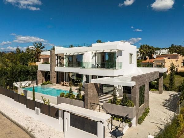 Chalet independiente en venta en Calle la Mancha, Marbella
thumbnail 2